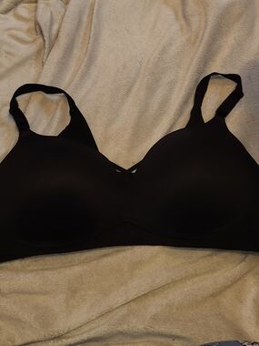 Women’s Black Comfort T-Shirt Bra - Seamless Support
